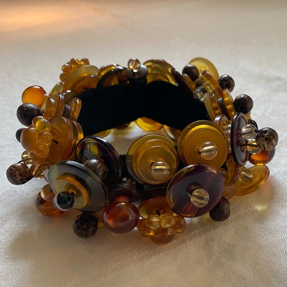 7 1/4" Button Bracelet - Picture 3 of 12